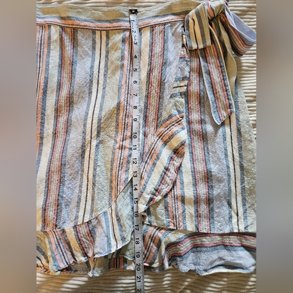 LOFT Striped Wrap Skirt with Ruffle Hem Size 6 - Picture 11 of 12